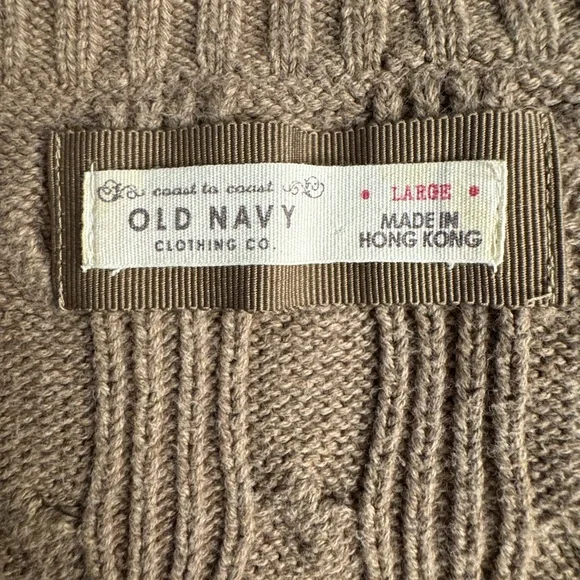 Old Navy Women’s Tan Cable Knit Button Down Cardigan - Size Large! - Picture 3 of 4